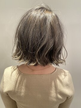グランドライン(GRAND LINE) [GRAND LINE 若宮 宣弘] キラキラプラチナシルバー髪質改善