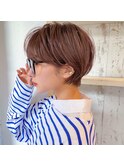 暖色カラー×束感ショート×小顔矯正立体カット