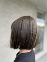 ヘアーメイクス 秋色オリーブセミボブ