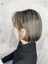 ビスポーク(BESPOKE)&nbsp;20代30代大人可愛い小顔ショートぱっつんボブハイライト