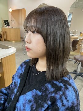 キュオンシア(CUEON. ciea) 透明感オリーブベージュ