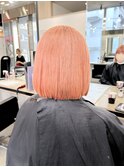 赤羽ボブスタイルサーモンピンクカラーブリーチハイトーン