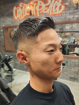 スリーセント 栄(3/cent) スキンフェード/フェードカット/フェザーアップ