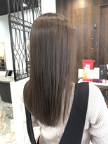 リノナ(Linona)&nbsp;ロングショートワンカールパーマカーキグレージュ前髪錦糸町