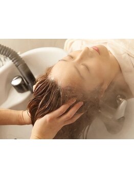 大人気★至福のヘッドスパでリラックス♪全身の力が抜けていく、最高の癒し空間を嬉しいプチプラで体験♪