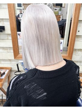 ラウラアンドロー(LAURA&RO) 【ボブホワイトハイトーン】