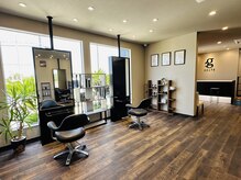 グラーヴ(GRAVE)の雰囲気（ゆったり落ち着くフロアです。ご来店を心よりお待ちしてます）