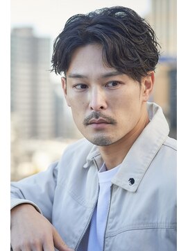 クロムトウキョウ ザ バーバー ネオン 新宿店(CHROM TOKYO the Barber ne/on) フェザーパーマ/センターパート