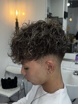 ワンシザース(ONE SCISSORS) スペインカール×ゴールドメッシュ