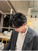 スーツに合うセンターパート