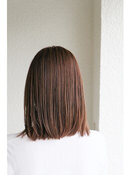 アーシュナチュラリー(h naturally.)の写真/オーダーメイドトリートメントで輝く！Aujua認定サロンが提案する髪質改善でうるツヤを叶える♪