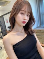 アイヴィー(IVY)&nbsp;ツヤ髪ラベンダーカラー 小顔見せ韓国ヘア 流れる顔まわりカット