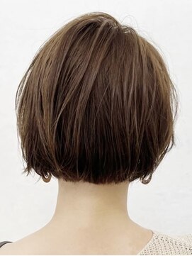 ヘアー 4038(HAIR.4038) フェミニンリラクシーショートボブ