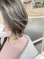 イルウィ(irwi)&nbsp;【デザインカラー】大人かわいいハイライトカラー　くびれボブ