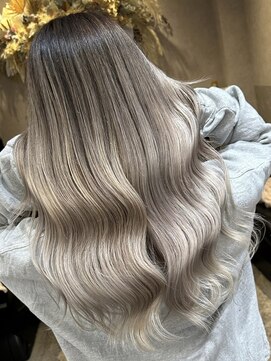 ロンド レア 天神大名店(Lond Le’a) ダブルカラーベージュカラーケアブリーチハイトーンカラー韓国