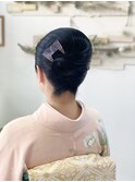 訪問着で襟足スッキリ抱き合わせヘア