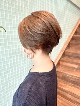 オックスクリエーション OX CREATION 桃山 ショートボブ/前下がりスタイル/大人ショート