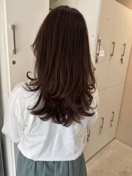 フィグバイアルテフィーチェ(fig by artefice) ミディアムレイヤースタイル