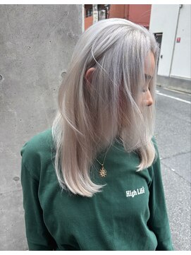 ミミー(mimiiy) ホワイトカラー