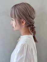 アイティーバイアルバム 八王子店(IT by ALBUM)&nbsp;おくれ毛ミルクティーハイトーンホワイトベージュ_ba515342