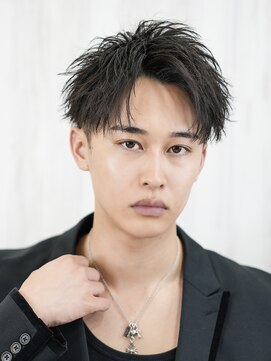 ベーア(Bar) 短髪ツーブロック刈り上げアップバングウィンドショート