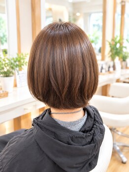 花恋 万々店の写真/地肌にも優しく、暗くなりすぎないオシャレなグレイカラー◇経験豊富なスタイリストにお任せください♪