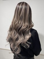 ミオ バイ レニア(mio by ReniA)&nbsp;エクステ　ハイライトスタイル