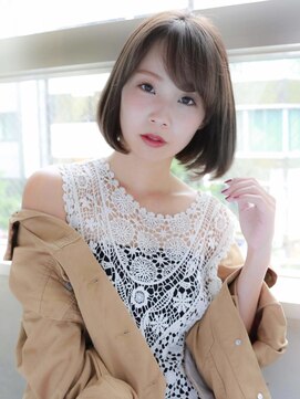 ルティア(Lutia) 透明感　アッシュベージュ