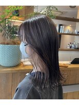 リーファ(reefur)&nbsp;くびレイヤー斜めバング小顔愛されインナーベージュカラー