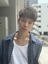 ガーデン オオタカノモリ(garden otakanomori)&nbsp;スーツ短髪ツーブロック束感モテる黒髪シークレットパーマ流行