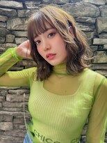 リリー(LiLy)&nbsp;ワイドな「ぱっつん前髪」と「カーキベージュ」【新沼舘正敏】