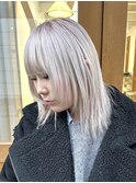 ホワイトカラーシルバーカラーレイヤーカットトリプルカラー前髪
