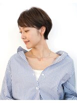 アイスバーグ(eyesburg)&nbsp;フェザーショートレイヤーショート耳掛けアッシュベージュ