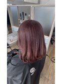 ピンクベージュ