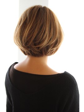 レウナ 外苑前(Reuna) 20代30代40代大人可愛いボブ　ワンカール