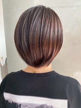 フェアリーテール 高坂店 艶めく美フォルムショート