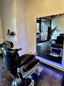 エイト(EIGHT)の写真/《完全予約制》リラックスできる落ち着いたプライベート空間。"心地よい距離感×特別感"が魅力◎19時迄営業