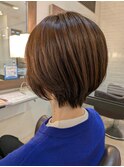  &nbsp;丸み×くびれで“首が細く見える”大人ショート