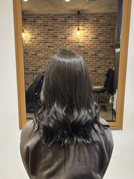 【くすみカラー】くすみグレージュ×巻き髪スタイル