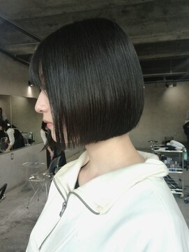 ボブ/レイヤーボブ/暗髪スタイル［新潟］