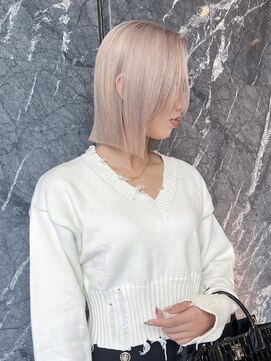 リノ(RLINO) 【名古屋/栄】ボブカット/ブリーチ/ホワイトブロンド