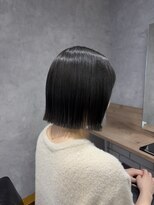 モク(mok)&nbsp;あご下2cm外ハネ切りっぱなしボブ