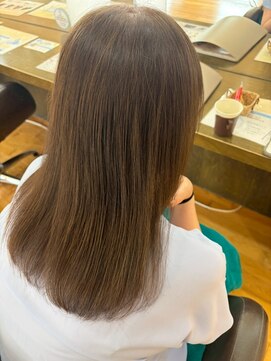 ヴァンカウンシル 清須店(VANCOUNCIL) 肌馴染みのいい明るめ透明感カラー 艶感ストレート