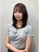 スール(seul)&nbsp;ミディアムハッシュカット×ナチュラルベージュ