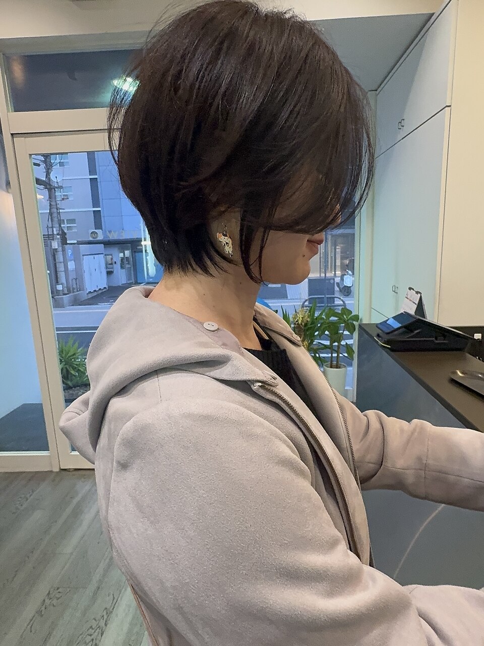 小顔カットショートボブ大人可愛いアッシュオリーブ：L289436688