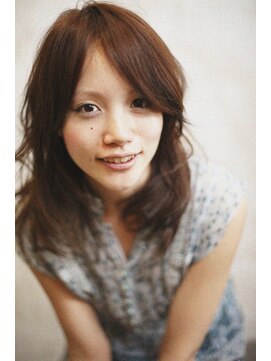 ブーケ(BOUQUET) 前髪がのびて悩んでる方にオススメセンターパート