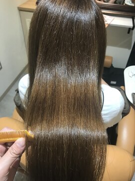 トゥーリ 筑紫野店(tuuli) tuuli 筑紫野店 髪質改善縮毛矯正 渡部りお