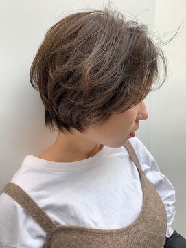 シー バイ ロンド 新宿(Sea by Lond) ハンサムショートに毛先パーマで動きをプラス　新宿