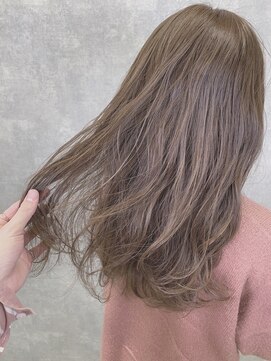 ガーランドウメダ(Garland umeda) グレージュ×アディクシー×ローレイヤー