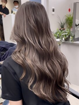 ジルブラン(JIL BLAN) ハイライトバレイヤージュダブルカラーショートカット30代40代